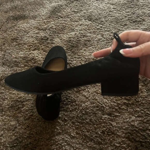 Brash Black Slip on dress shoes with small heel Size 9 worn once - Picture 6 of 9